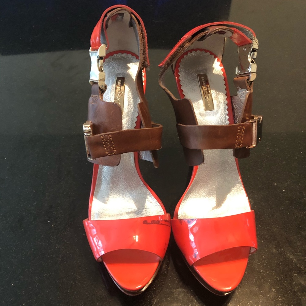 Report Signature orange patent with brown leather